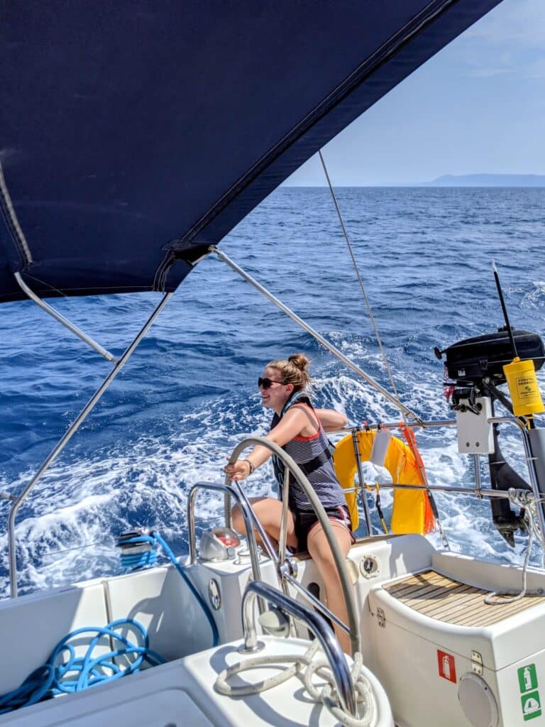 Plan a Family Sailing Vacation you'll never forget! Discover tips for an amazing trip with kids, from exciting activities to kid-friendly routes. Explore Croatia & create lasting memories with Yacht Sail Training. #FamilyAdventure #SailingWithKids ⛵️‍‍‍